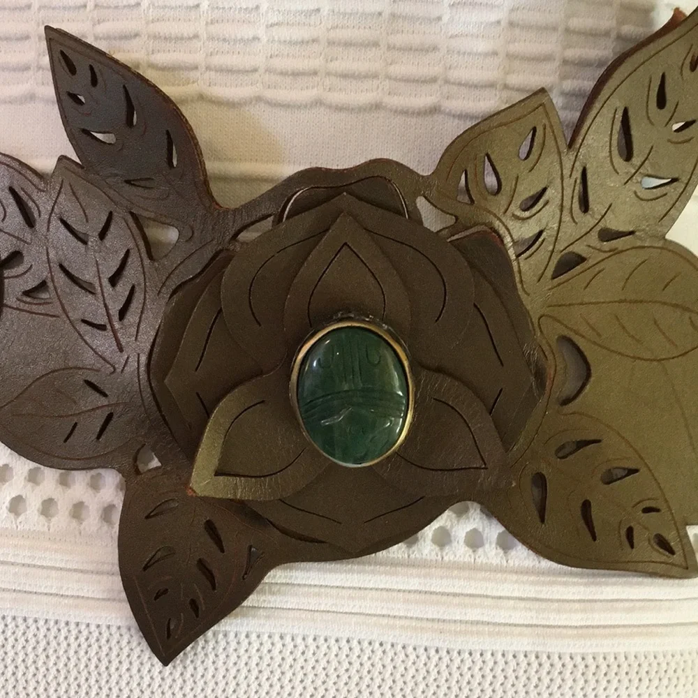 Garavani Valentino leather/jade tie belt